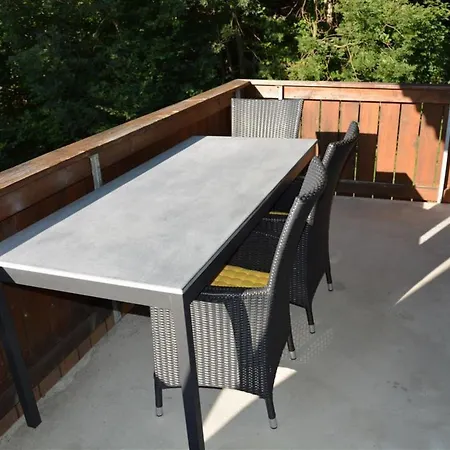 דירה Huebeli - Arm By Interhome *